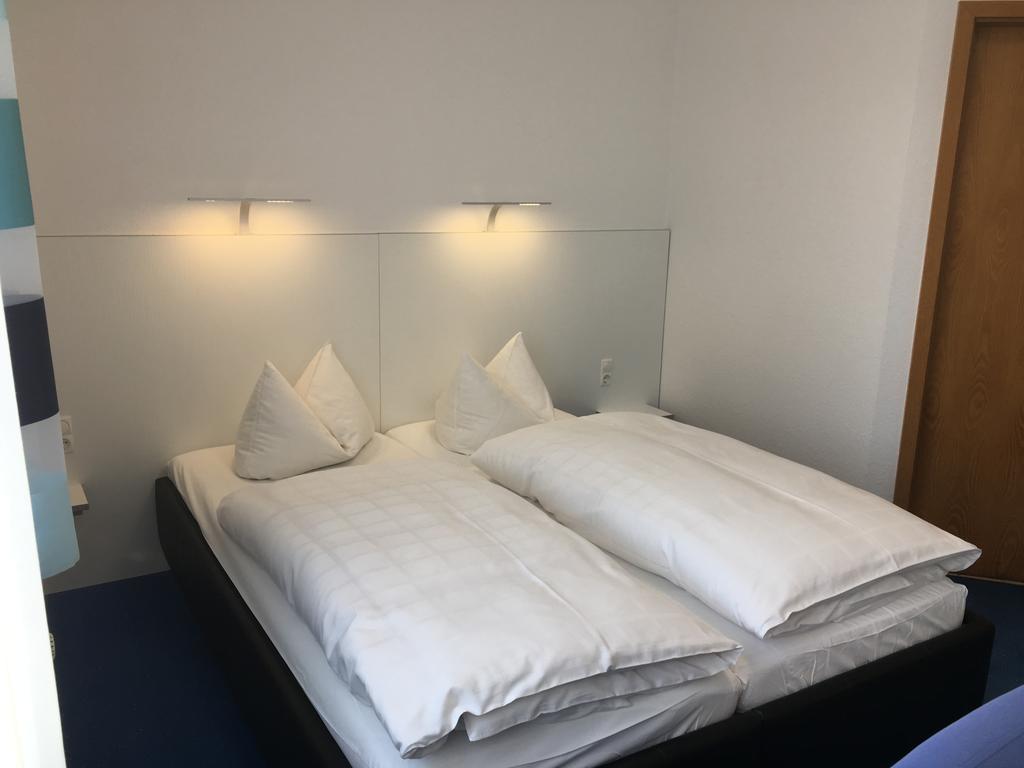 Isa公园咖啡馆酒店加餐厅 埃尔福特 外观 照片